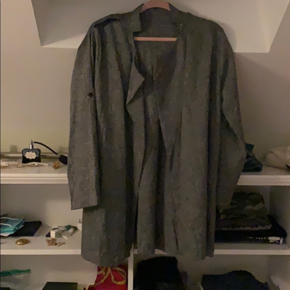 Thin grey open blazer